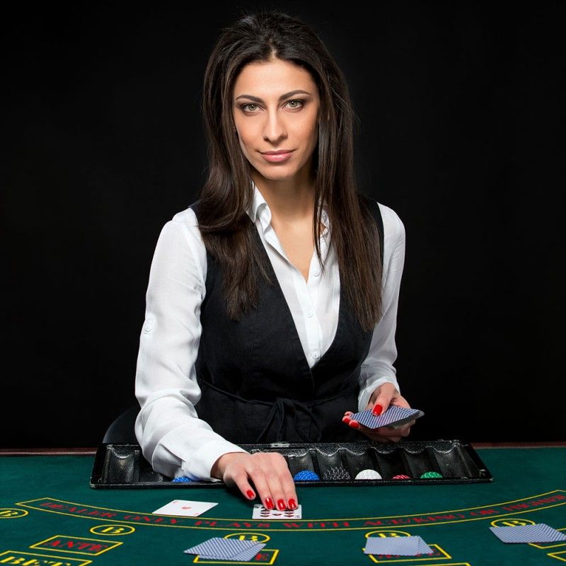 Casino-Atmosphäre mit warmem Licht